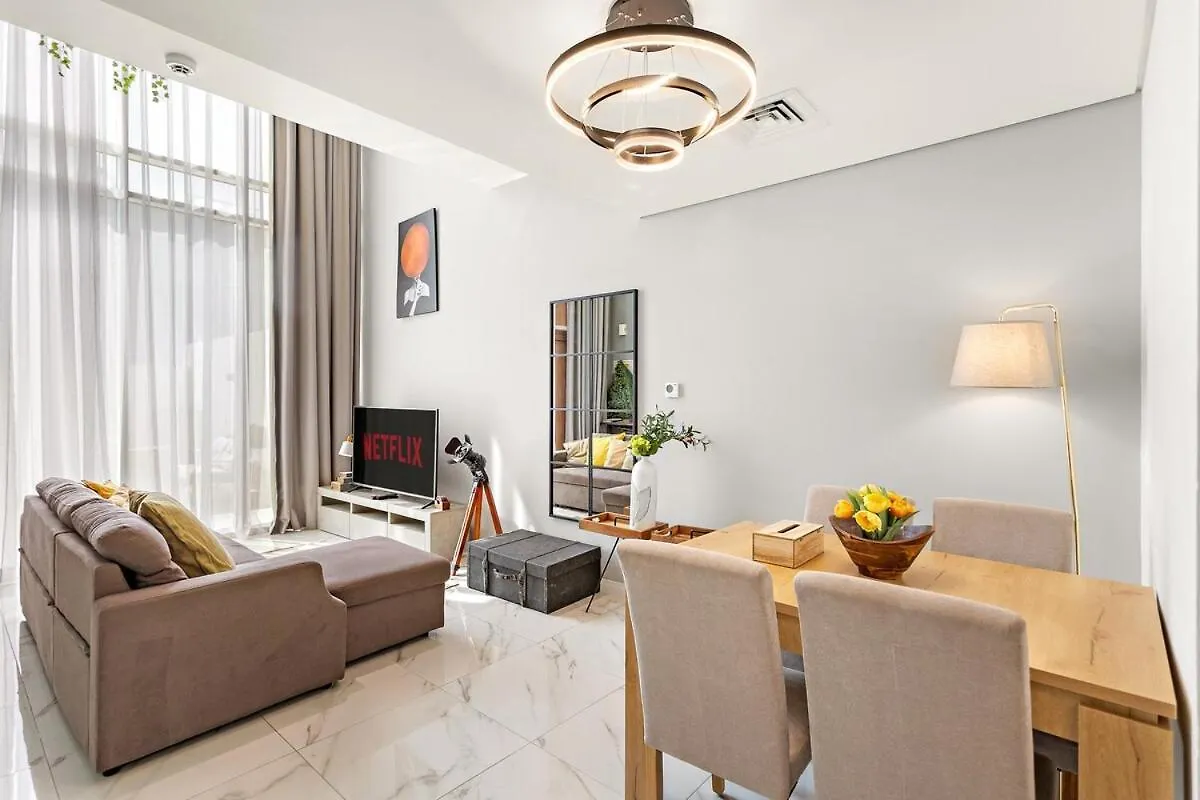 Sunny Villa Retreat With Garden & Parking Dubai 0*,